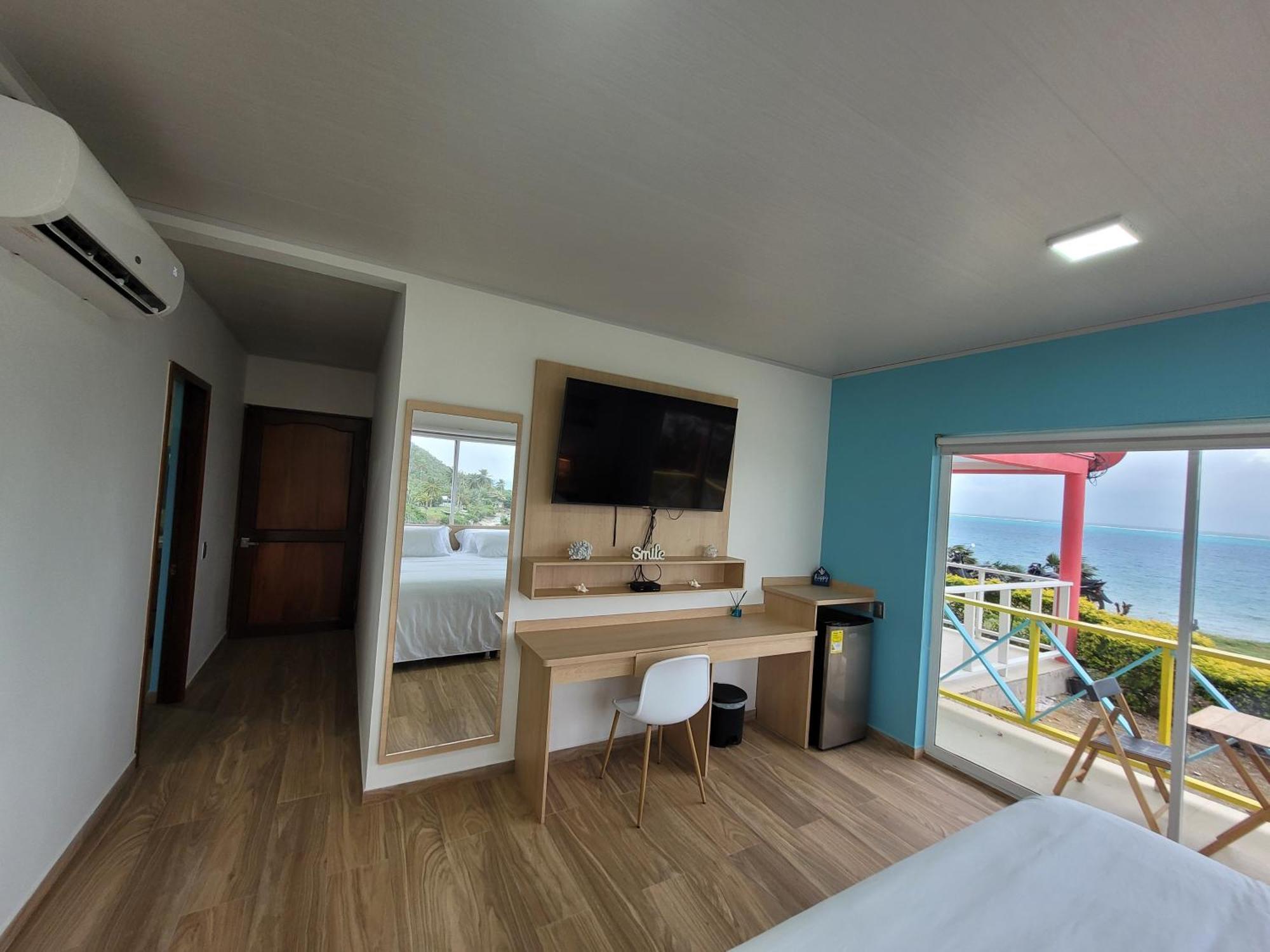 321 Surprise Beach House And Glamping Archibolds Habitación foto